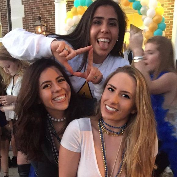 Meet your Posher, Michelle - Picture 1 of 1